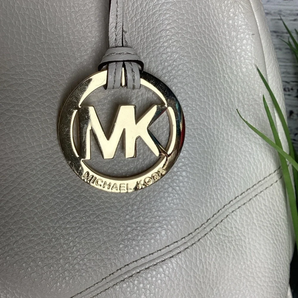 MICHAEL Michael Kors White‎ Hobo Bag Boho Buckle Purse